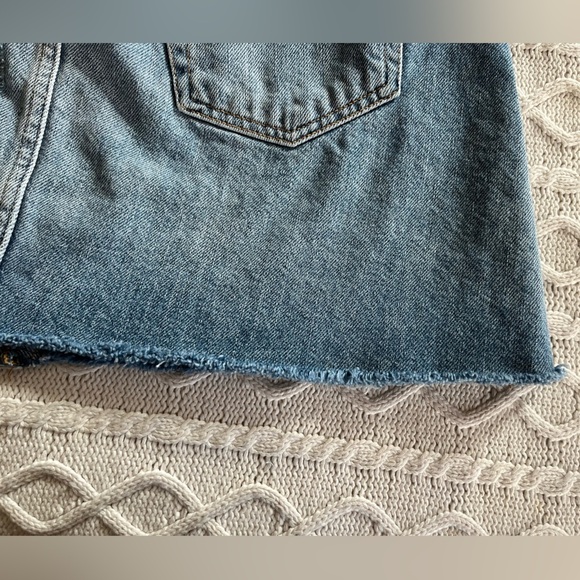We The Free Distressed Denim Button-Up Skirt Women’s Size 28 - Picture 3 of 14